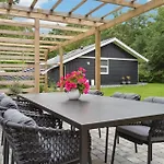 Сasa de vacaciones 3 Bedroom Awesome In Glesborg