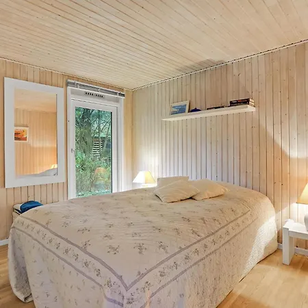 3 Bedroom Awesome In Casa vacanze Glesborg