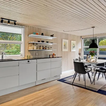 Holiday home 3 Bedroom Awesome In Glesborg
