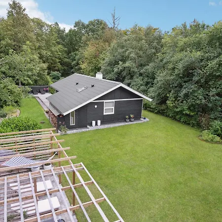 3 Bedroom Awesome In *