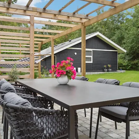 Holiday home 3 Bedroom Awesome In Glesborg