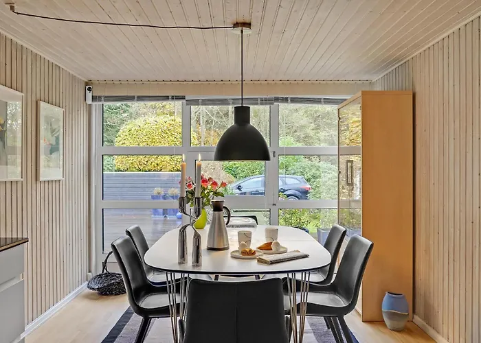 Сasa de vacaciones 3 Bedroom Awesome In