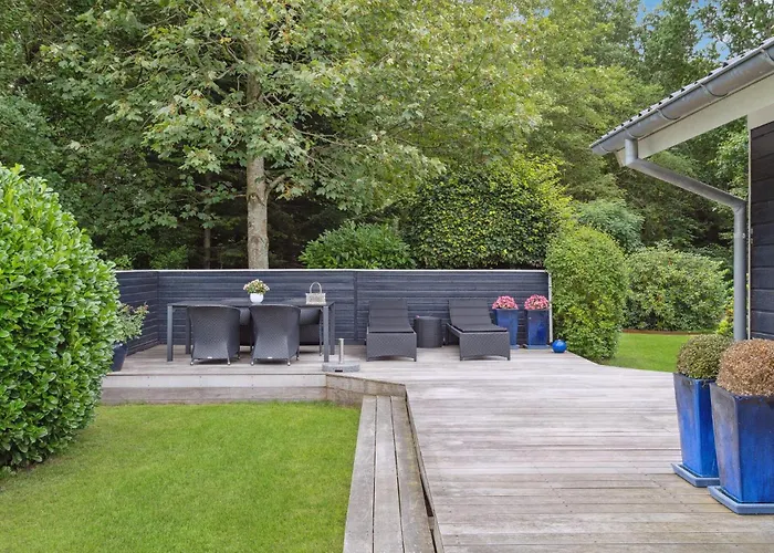 3 Bedroom Awesome In *